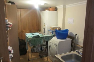 6 bed house, Dutch Gardens, Near university, Kingston, KT27TT - Image 3